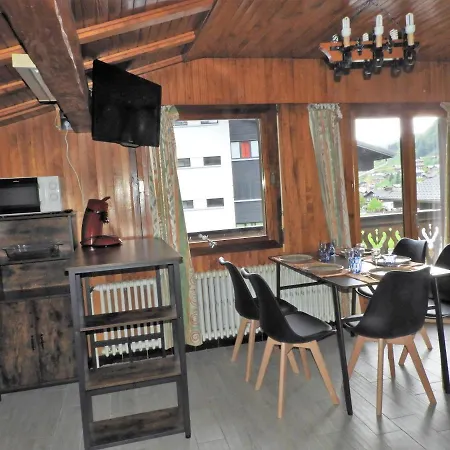 Manoir 4 *
